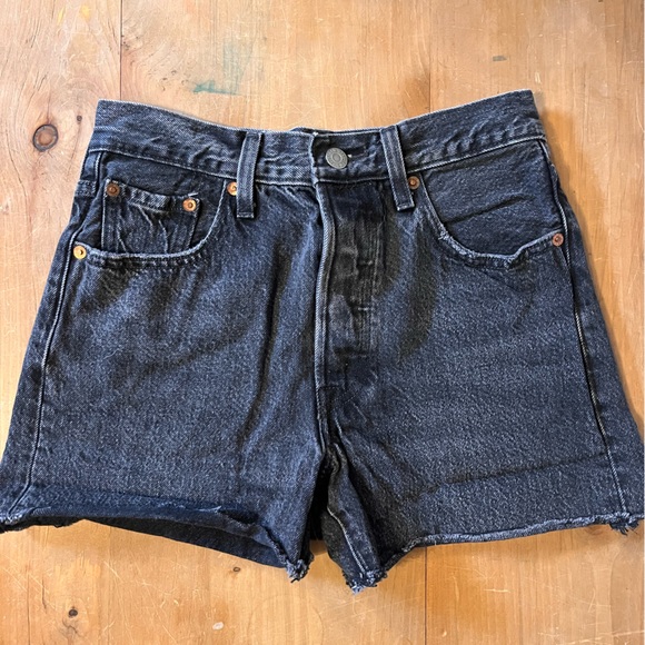 Levi’s black denim shorts - Picture 1 of 3
